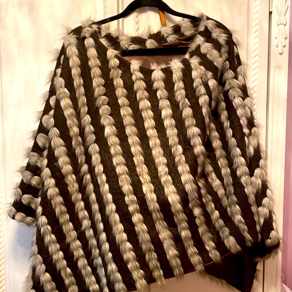 Inc Xl Brown faux fur